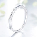 Anel Geométrico com Zircônia