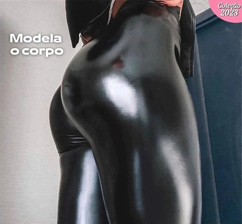 Calça de Couro Aveludada - [COMPRE 1 LEVE 2] + Brinde Surpresa Exclusivo