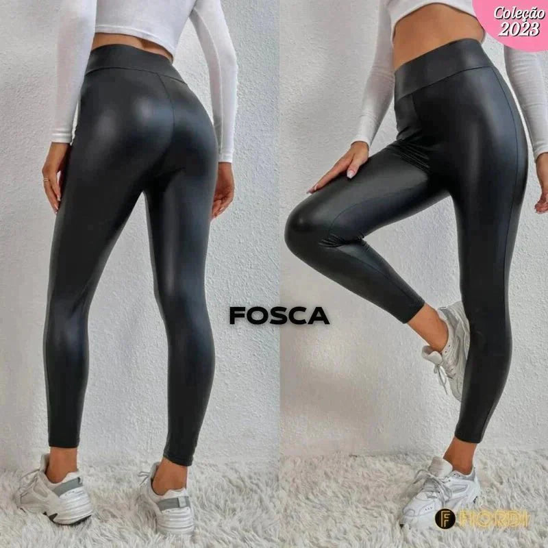 Calça de Couro Aveludada - Hotleg + Brinde Surpresa Exclusivo