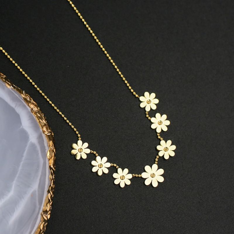 Colar de Margaridas Vintage